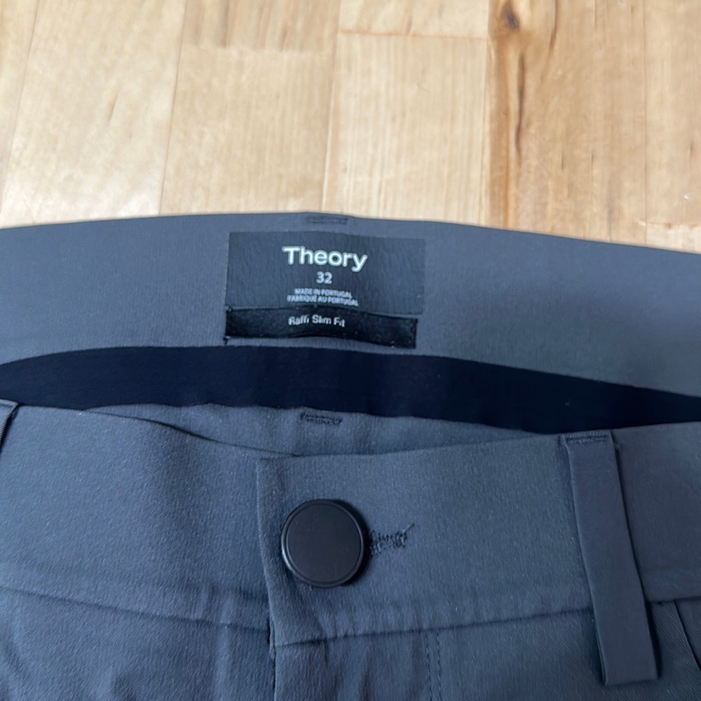 Theory size 32 Rafi Slim fit pants